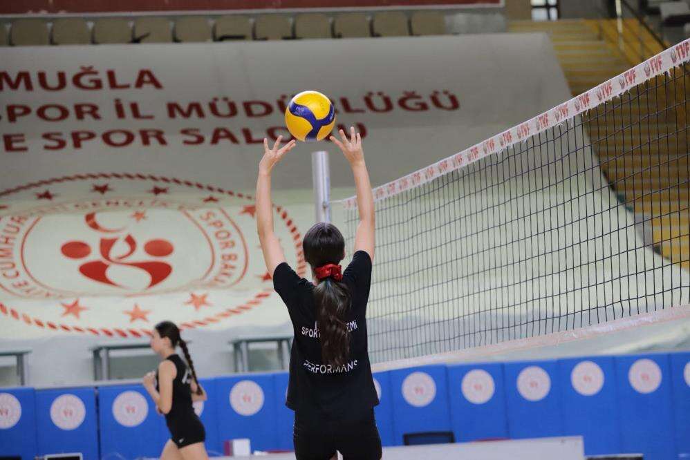 Muğla’nın Voleybol Yıldızları Analig İl Karması İçin Ter Döktü 3