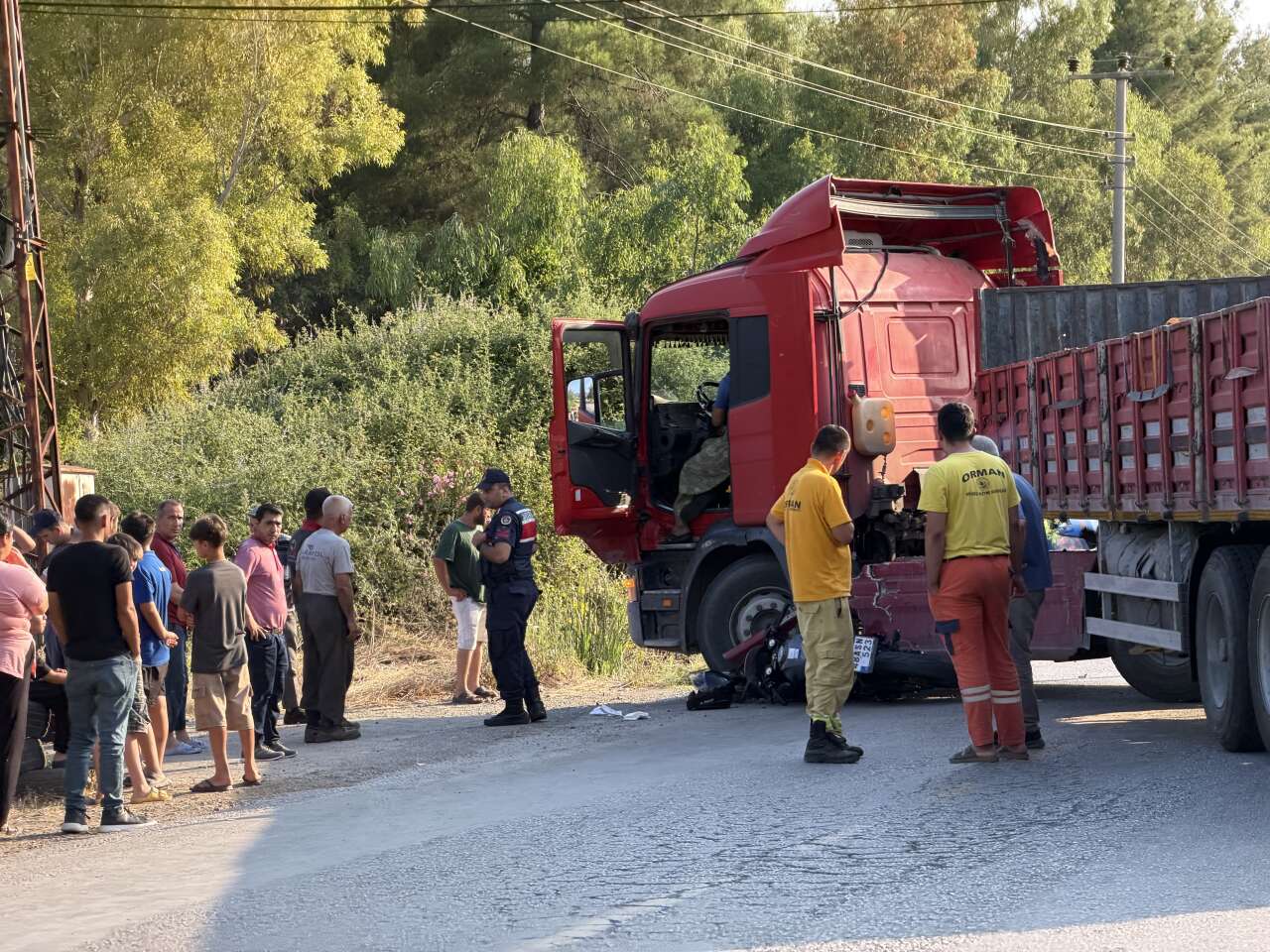 Muğla’da Trafik Kazası: Genç Motosiklet Sürücüsü Tırın Altında Kaldı 1