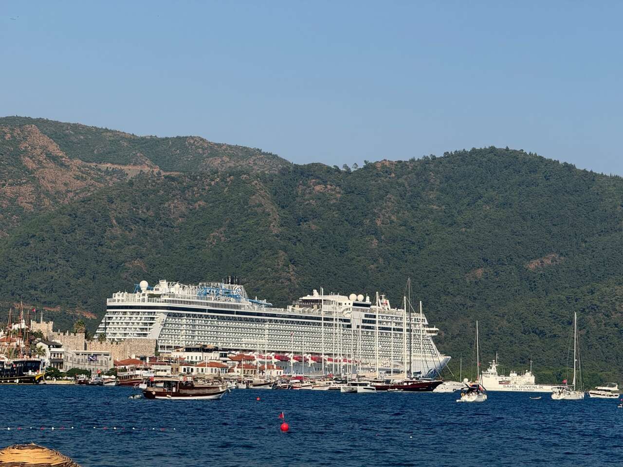 Marmaris'e 3 Günde 3 Dev Kurvaziyer: 12 Bin 200 Turist ve Mürettebat Gelecek 1