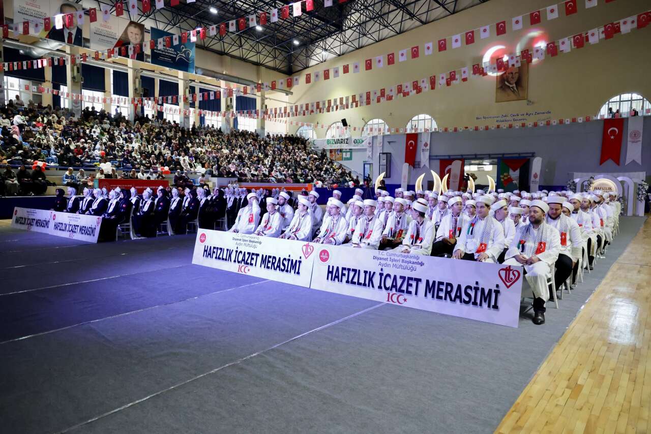 Aydın’da Muhteşem Hafızlık İcazet Programı: 115 Hafız Düzenlenen Törenle Belgelerine Kavuştu 4