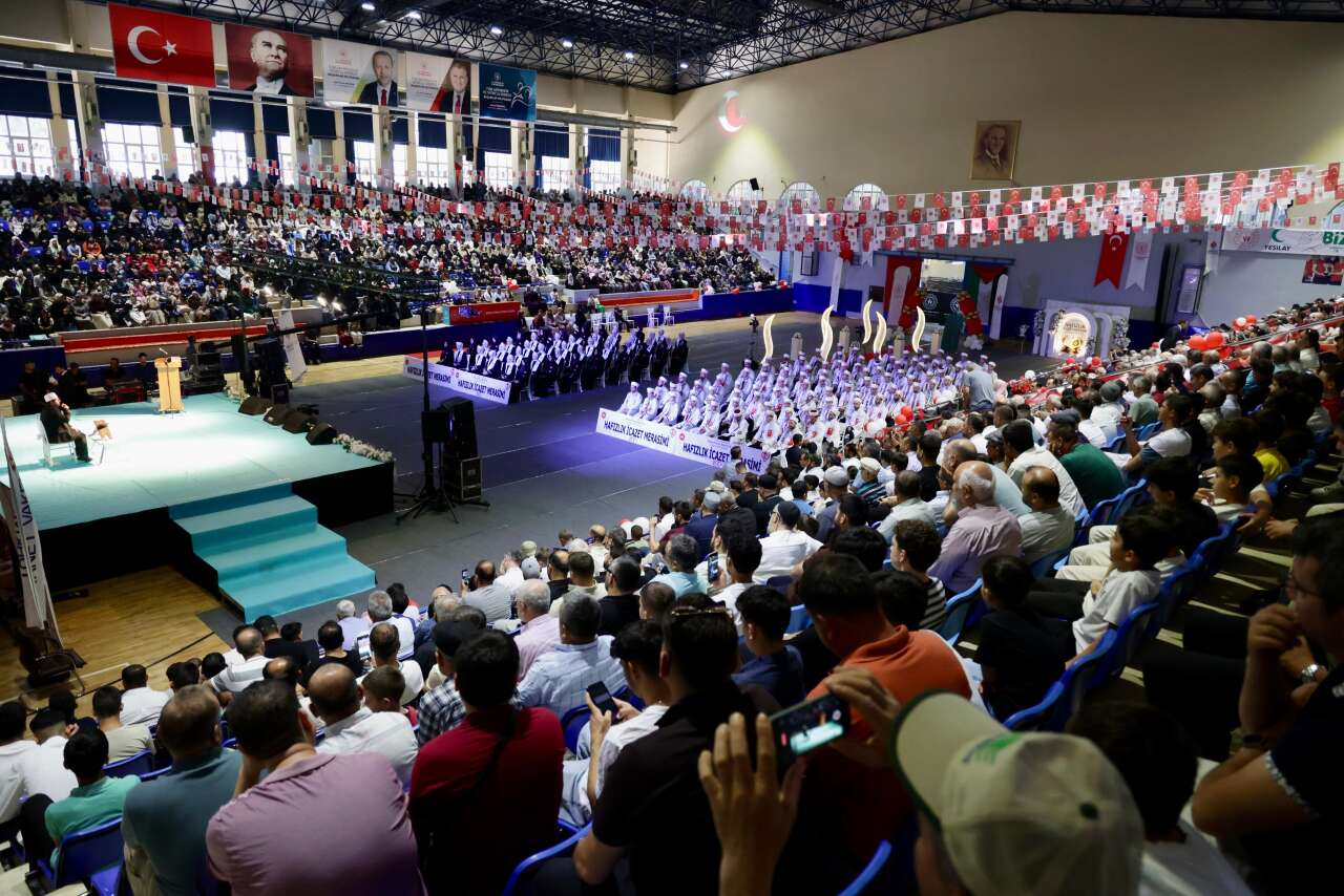 Aydın’da Muhteşem Hafızlık İcazet Programı: 115 Hafız Düzenlenen Törenle Belgelerine Kavuştu 3