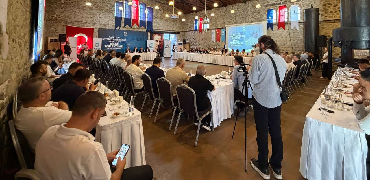 Yerel Basın Temsilcileri İzmir’de Bölge Toplantısında Buluştu 4