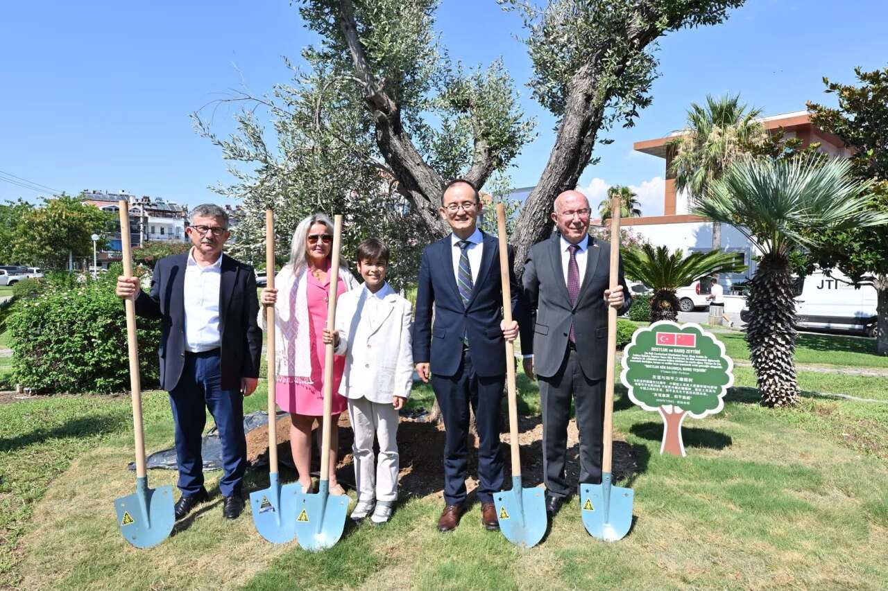 Fethiye’de Türkiye-Çin Dostluğuna Zeytin Ağacıyla Anlamlı Vurgu 1