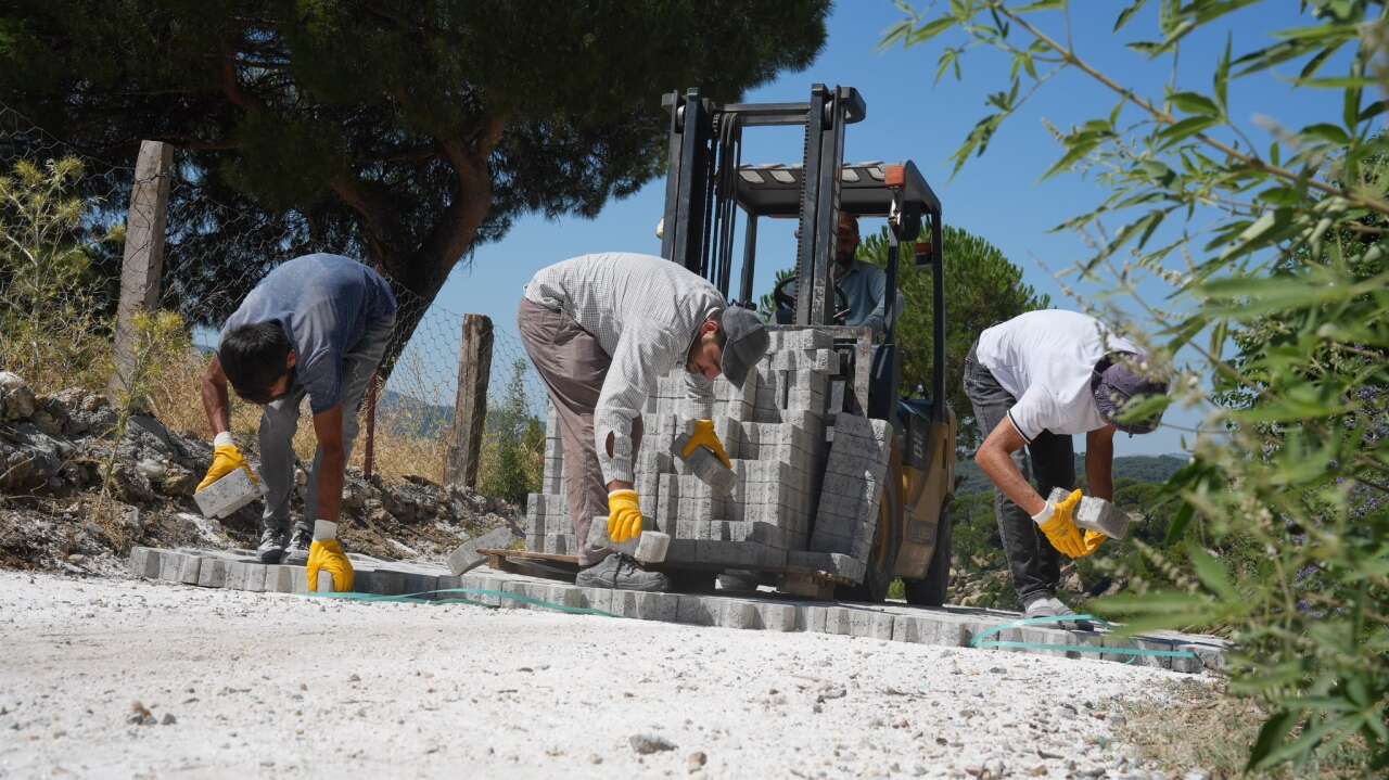 Yatağan Belediyesi’nden Üstyapı Seferberliği: Çalışmalar Dört Mahallede Eş Zamanlı Sürüyor 2