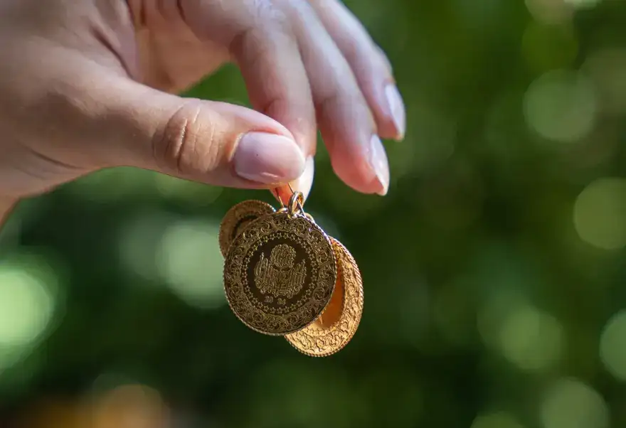 12 Temmuz 2026 Altın Fiyatları: Gram, Çeyrek ve Cumhuriyet Altını Bugün Kaç TL? 4