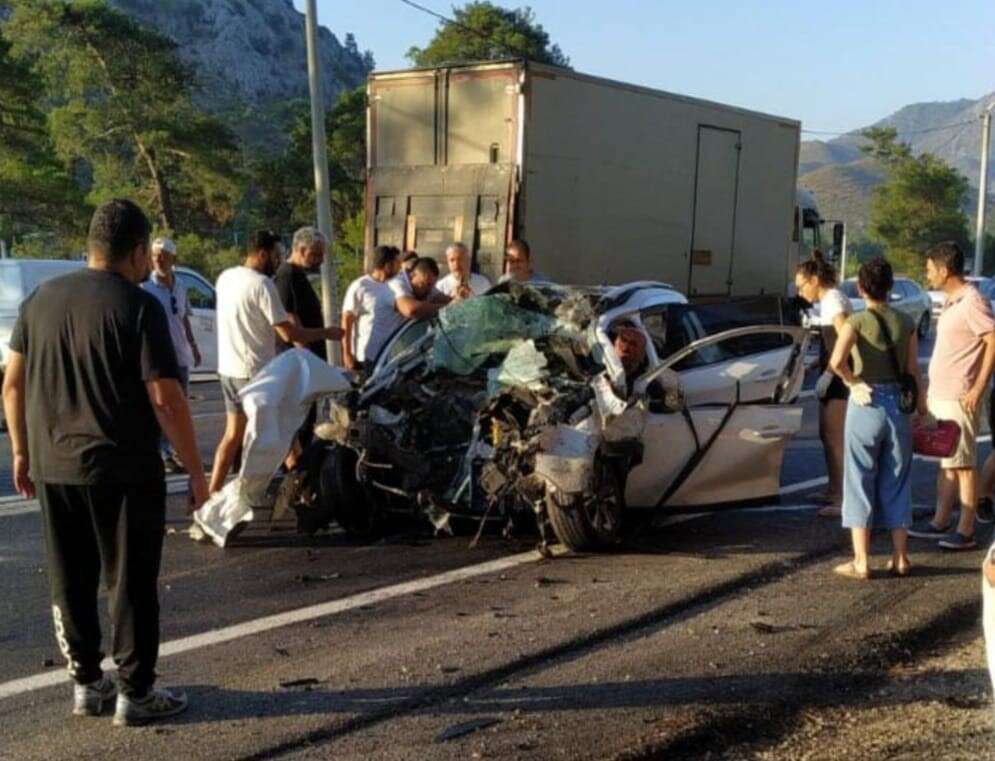 Marmaris’teki Kazada: 16 Yaşındaki Çocuk Yaşamını Yitirdi, Anne ve Babası Ağır Yaralı 3