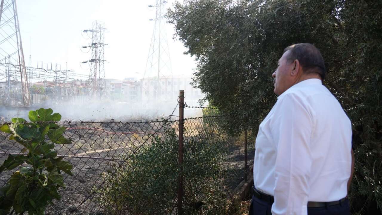 Milas'ta Boş Arsada Yangın: Milas Belediyesi'nden Bakımsız Arsalar İçin Acil Önlem Çağrısı 1