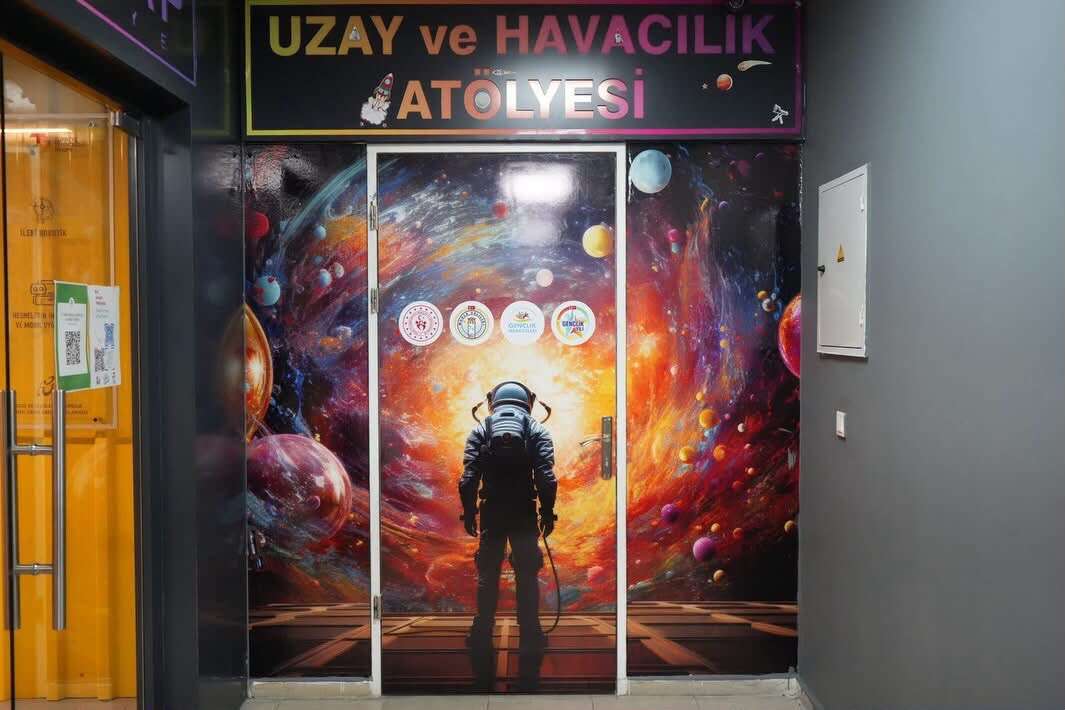 Muğla’da Türkiye’nin İlk Gençlik Merkezi Uzay ve Havacılık Atölyesi Açılıyor 3