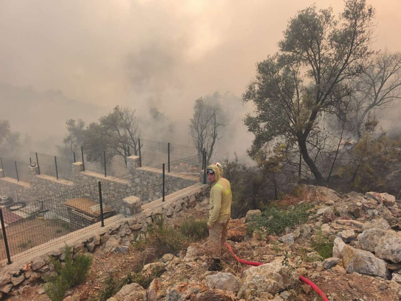 Fethiye'de Korkutan Orman Yangını, Lüks Villalar Alevlere Teslim Oldu 4
