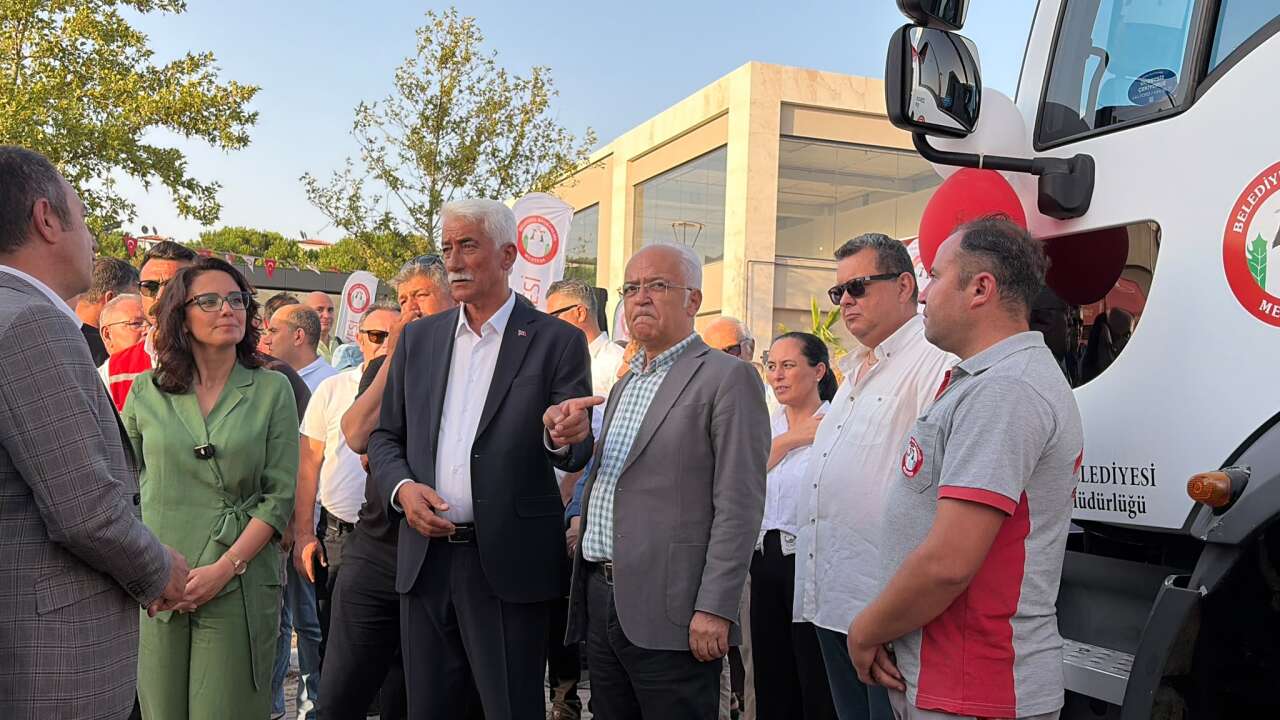 Menteşe Belediyesi Yeni Araçlarını Hizmete Aldı, Emirbeyazıt'ta Yeni Park Açıldı 3