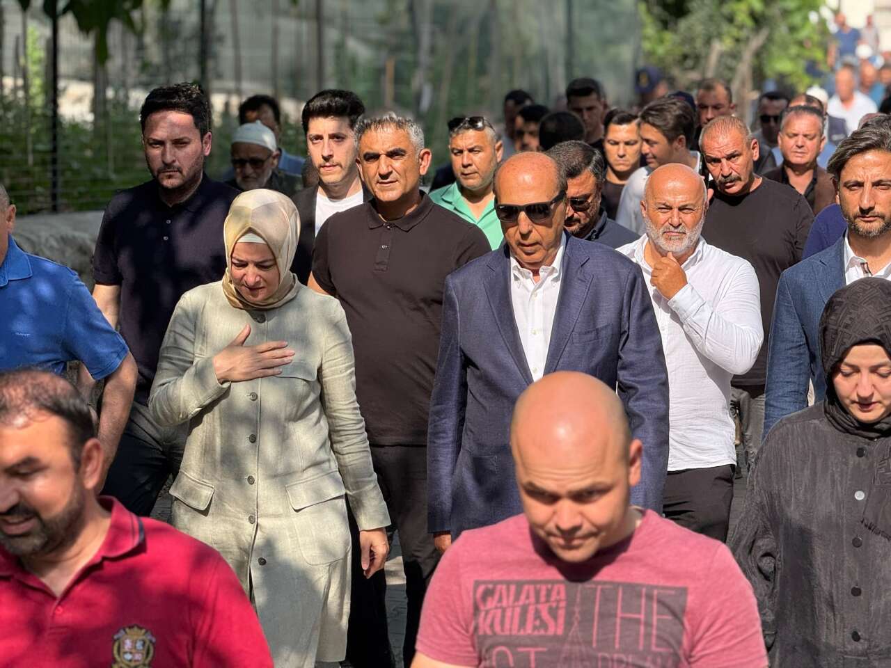 Eski Bakan Fatma Betül Sayan'ın Acı Günü! Halası Kezban Akyol Muğla'da Son Yolculuğuna Uğurlandı 3