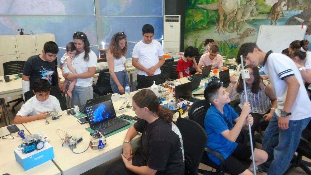 Menteşe Çocuk Bilim Parkı'nda Robotik Şenliği: Öğrenciler Yıl Boyunca Geliştirdikleri Projeleri Sergiledi 5