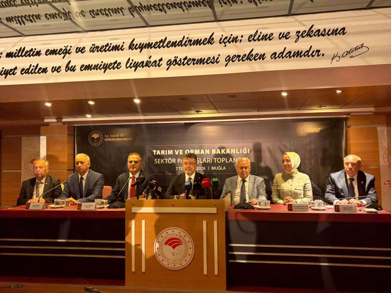 Muğla’da Sektör Paydaşlarıyla Buluşan Bakan Yumaklı: “Muğla Üretirse Türkiye Güçlenir” 2