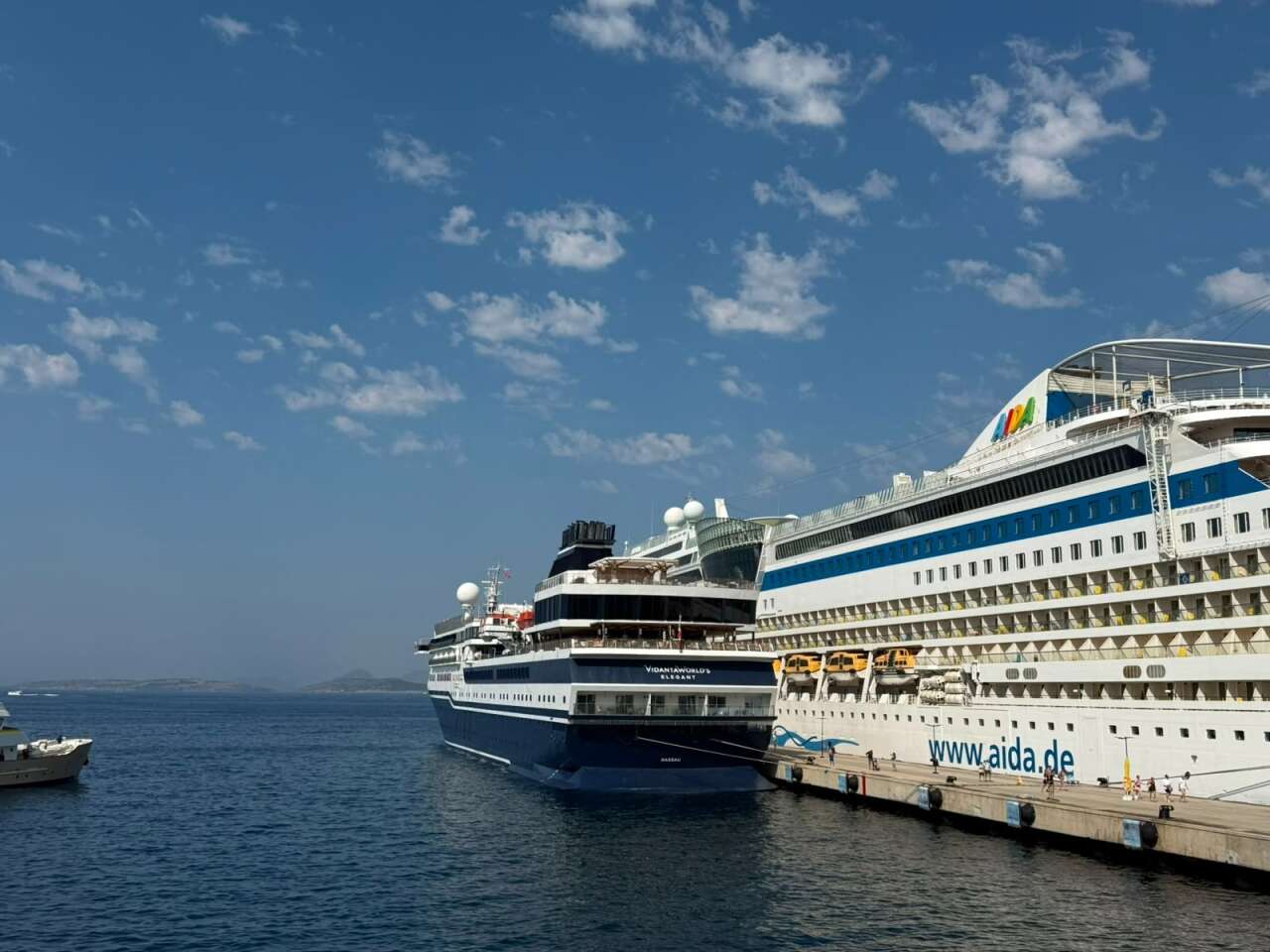 Bodrum’a 2 Kruvaziyer Gemisiyle 2 Bin 746 Turist Geldi 1
