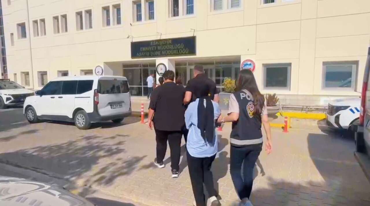 Muğla Dahil 19 İlde 'Sahte Modem' Operasyonu: 90 Şüpheli Yakalandı 4