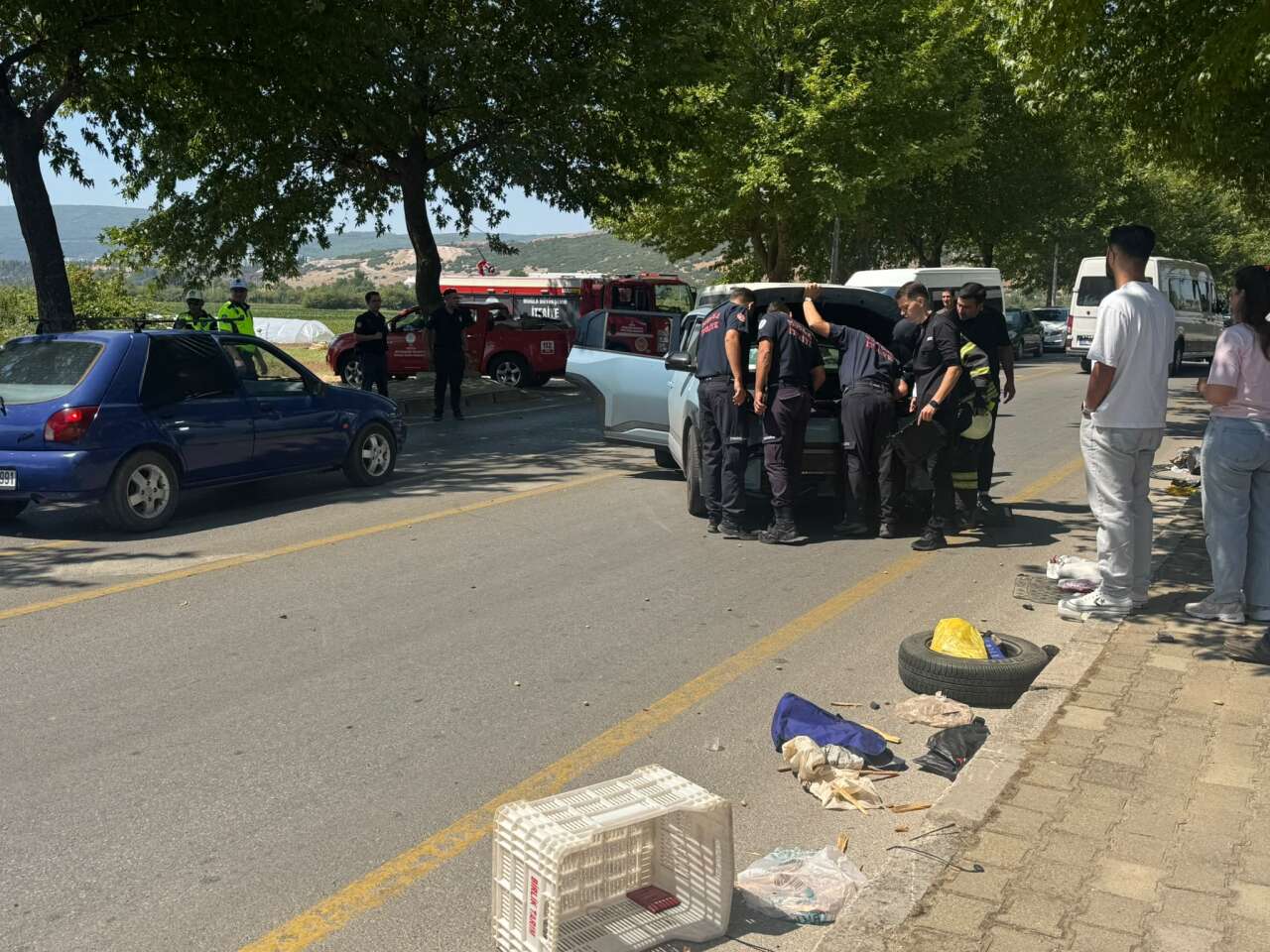 Menteşe Düğerek’te Kaza: İki Araç Çarpıştı 4