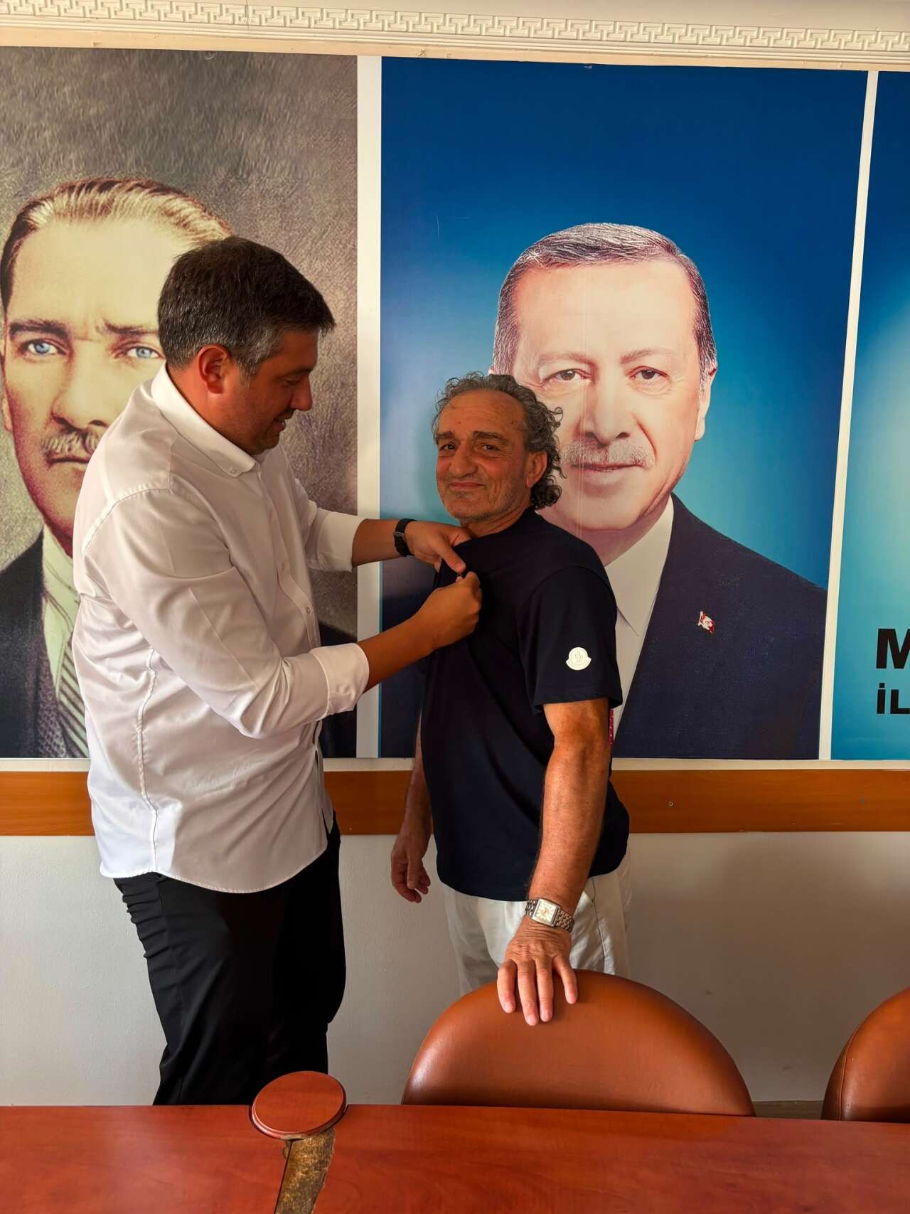 AK Parti Marmaris Teşkilatına İki Emekli Eğitimci Katıldı 2