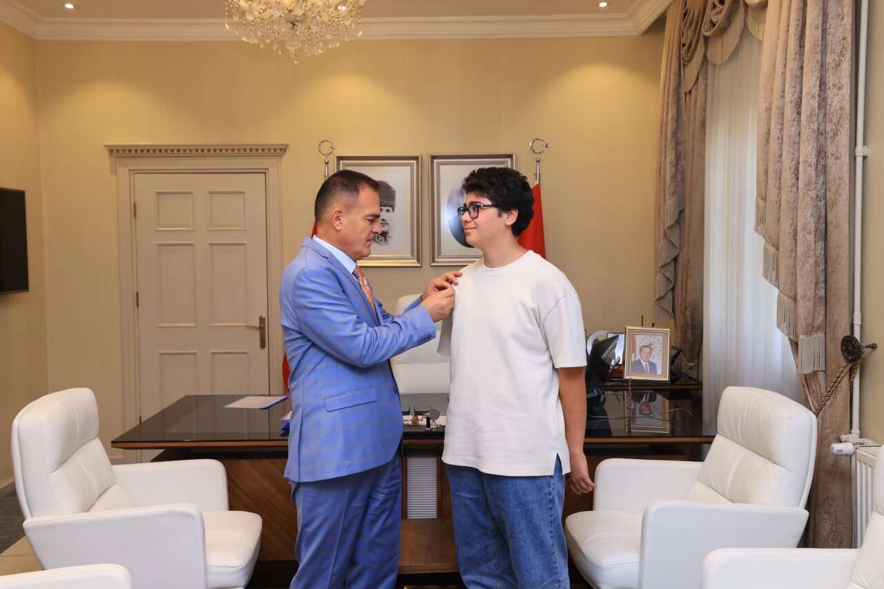 YKS’de Dereceye Giren Öğrenciler Muğla Valisi Dr İdris Akbıyık Tarafından Kabul Edildi 6