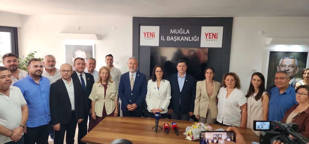 Menteşe Belediye Başkanı Gonca Köksal Aras ve CHP’li Meclis Üyeleri Yeni Parti’ye Geçti 4