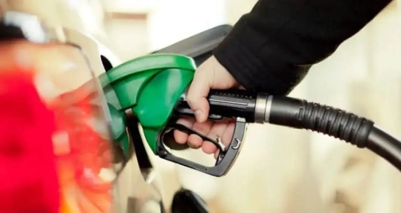 Akaryakıta Yeni Zam: Benzine 2,74 TL Zam Bekleniyor 2