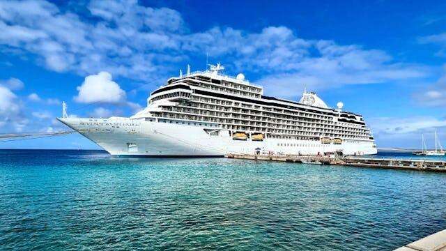 Ultra Lüks Süitleriyle Dünyaca Ünlü Seven Seas Splendor, Amerikalı VIP Yolcularıyla Bodrum'da 3