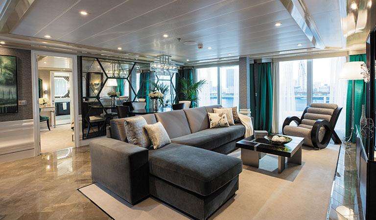 Ultra Lüks Süitleriyle Dünyaca Ünlü Seven Seas Splendor, Amerikalı VIP Yolcularıyla Bodrum'da 2