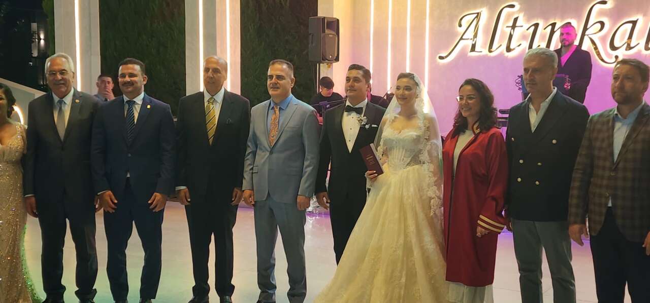 Muğla’da Görkemli Düğün: Oğuzhan Göçer ve Nerin İnce Evlendi 9