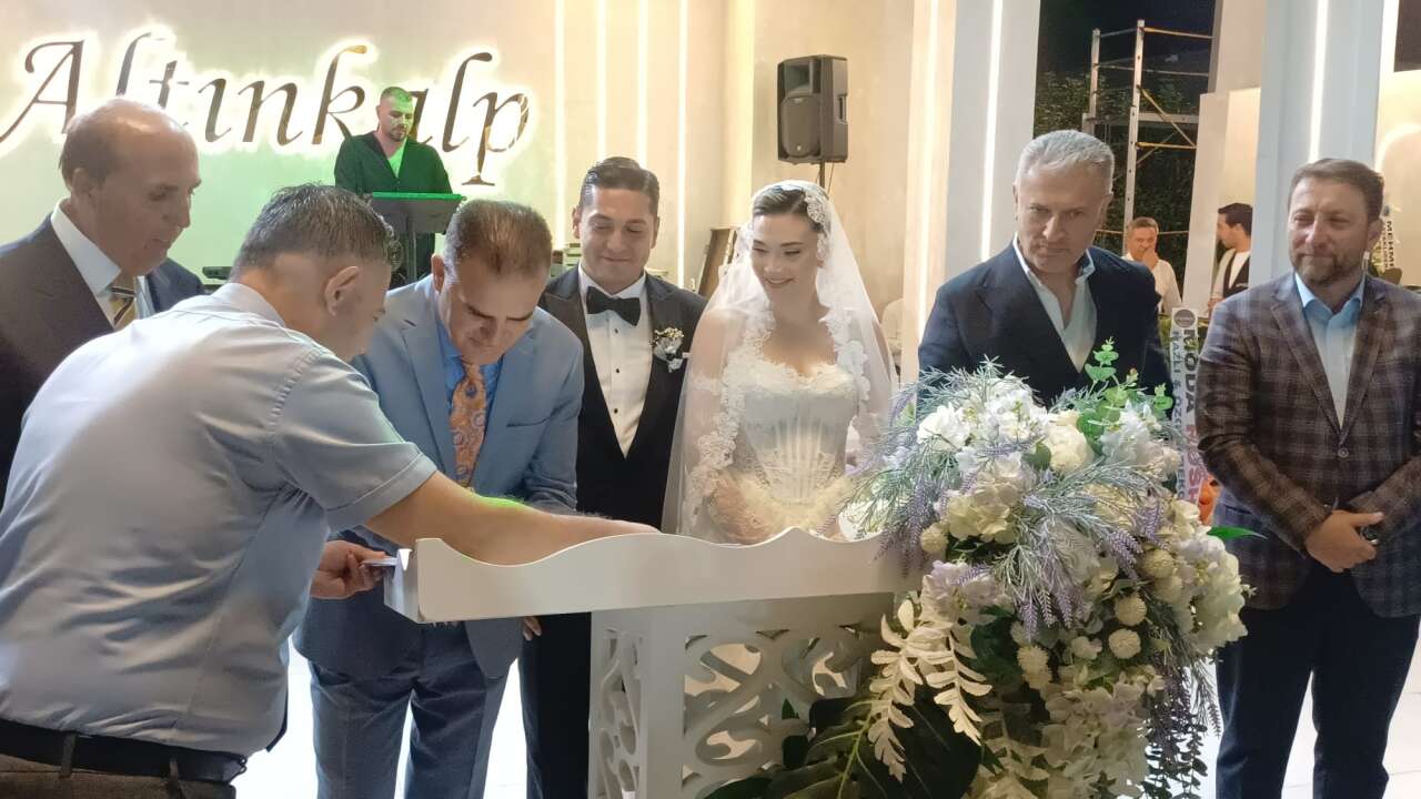 Muğla’da Görkemli Düğün: Oğuzhan Göçer ve Nerin İnce Evlendi 2
