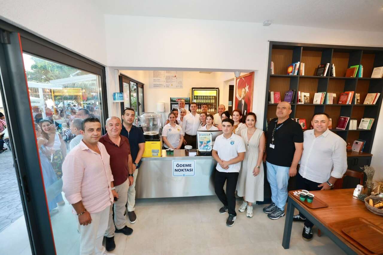 Bodrum'da Pînaraltı Emekli Kafe Açıldı: Çay 5 TL, Kahve 15 TL 5