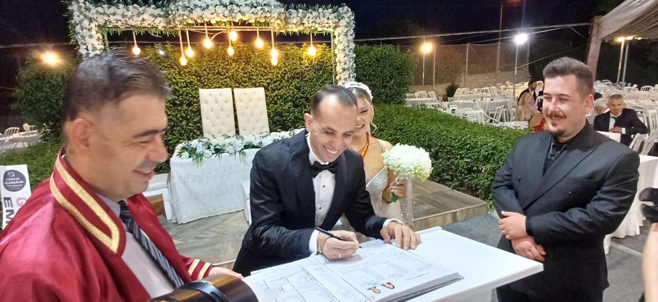 Burak Kezer ve Meltem Akaydın Menteşe’de Dünyaevine Girdi 1