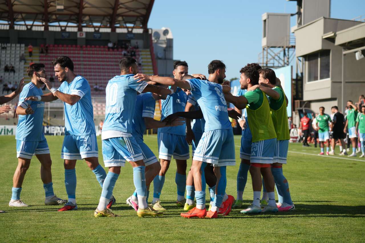 Muğlaspor, Ümraniyespor Deplasmanında İlk Yarıyı Önde Tamamladı 3