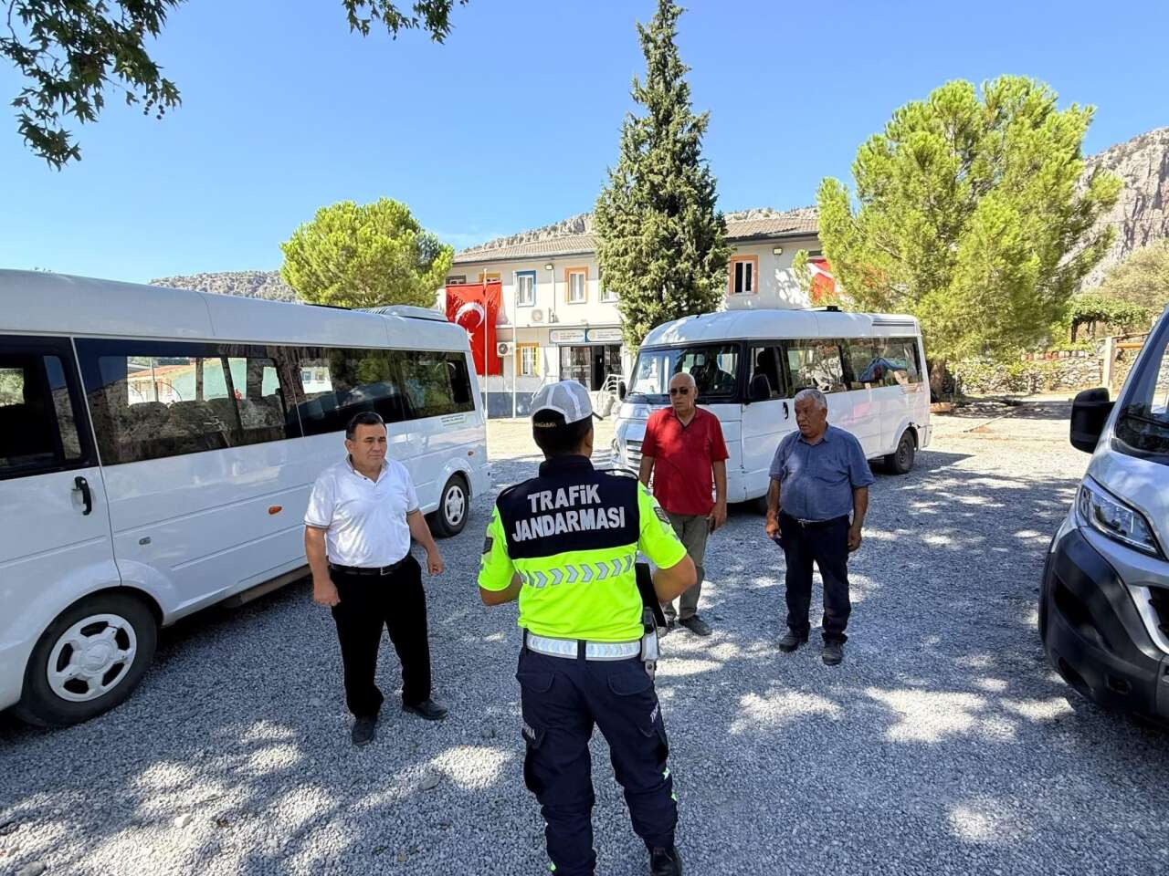 Muğla’da Okul Servislerine Sıkı Denetim: Trafik Ekipleri Sahada 2