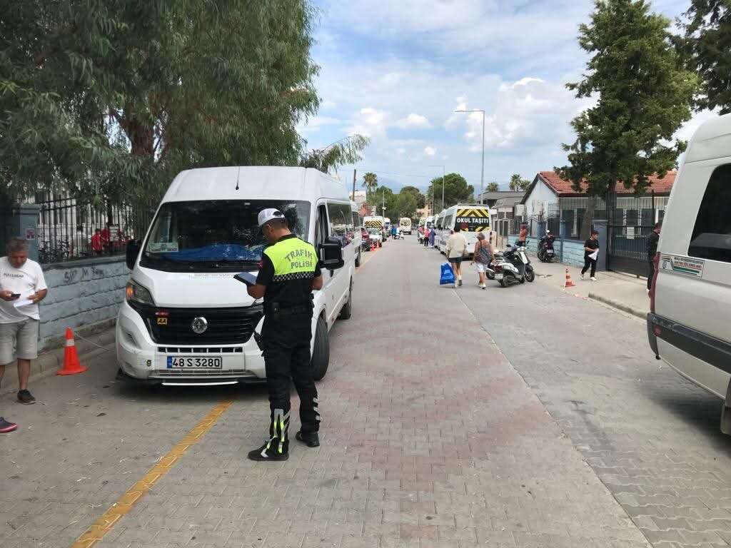 Muğla’da Okul Servislerine Sıkı Denetim: Trafik Ekipleri Sahada 5