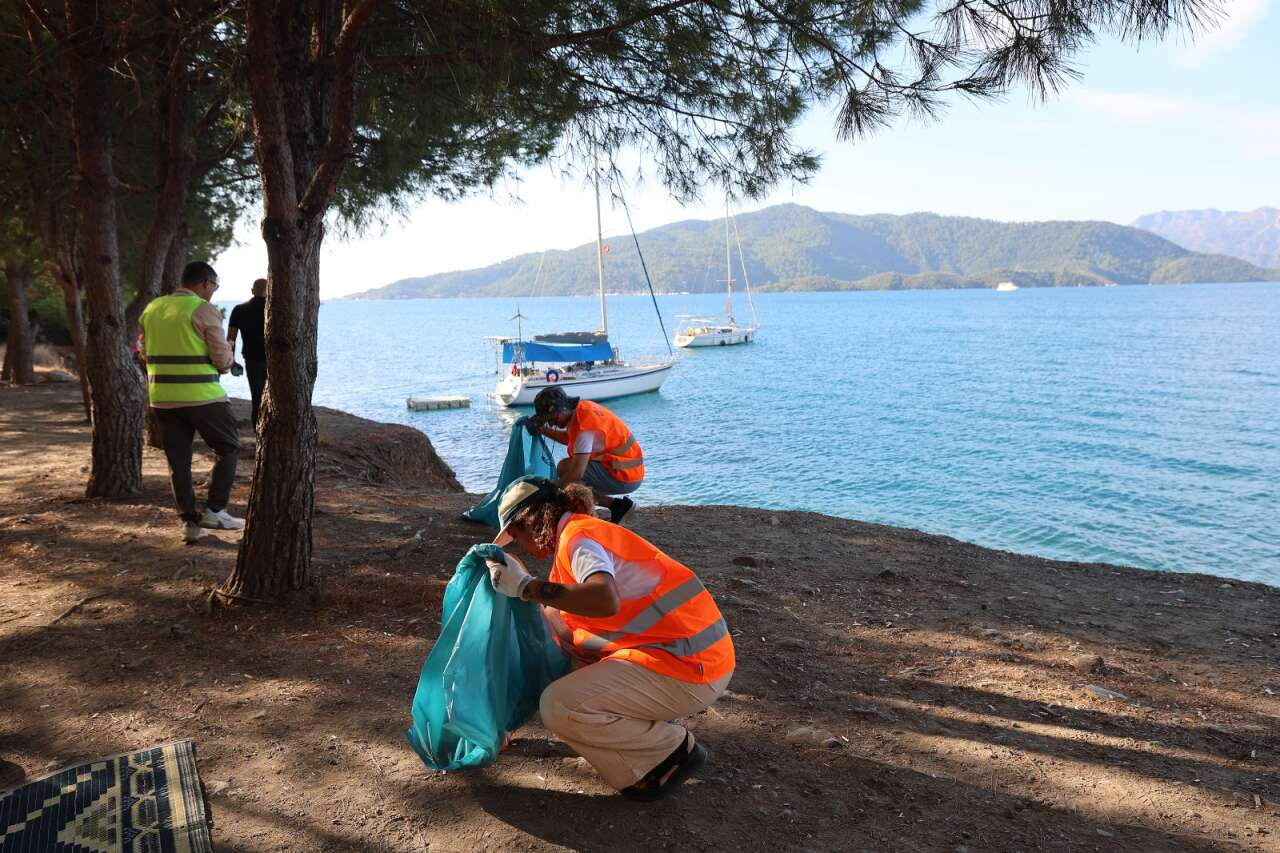 Marmaris’te Kruvaziyer Personelinden Örnek Çevre Duyarlılığı 4