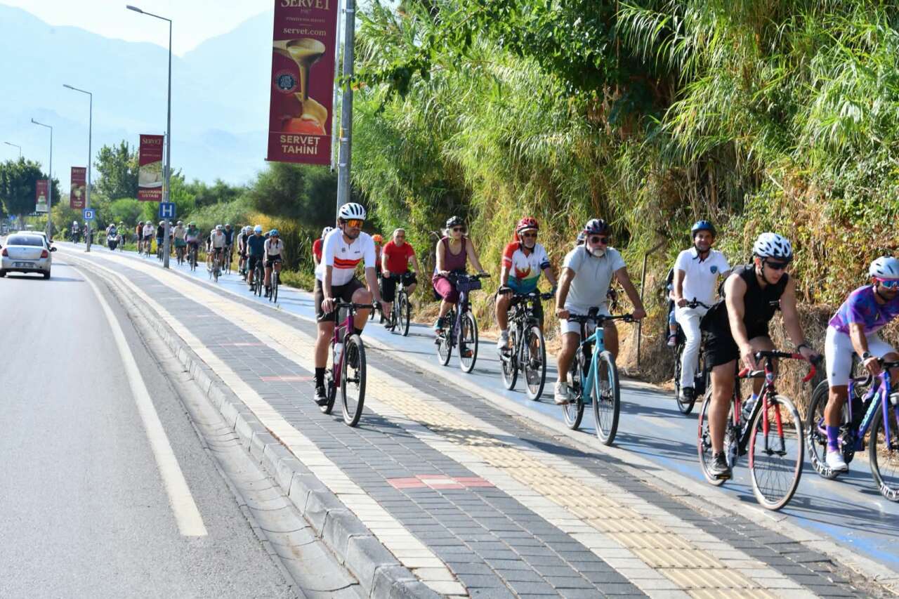 Fethiye’de Sağlıklı Gelecek İçin Pedallar Çevrildi: Avrupa Hareketlilik Haftası Bisiklet Turuyla Kutlandı 1