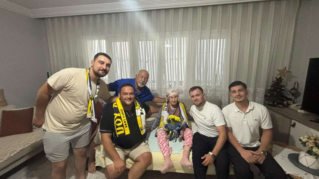KFY Milas’tan Anlamlı Ziyaretler: 100 Yaşındaki Renktaş Unutulmadı, Öykü’nün Ailesi Yalnız Bırakılmadı 1