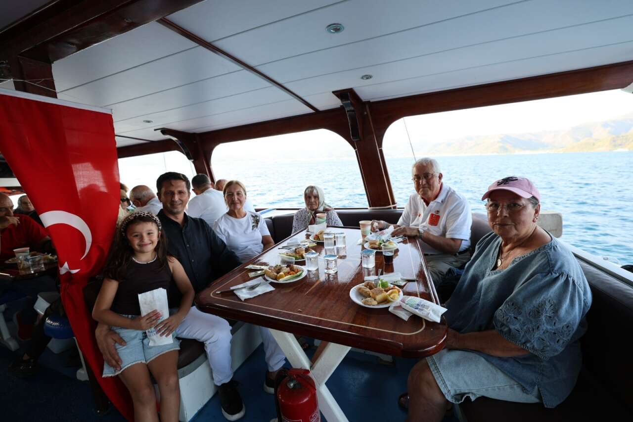 Marmaris’te Gaziler ve Aileleri Mehtap Turunda Buluştu 3