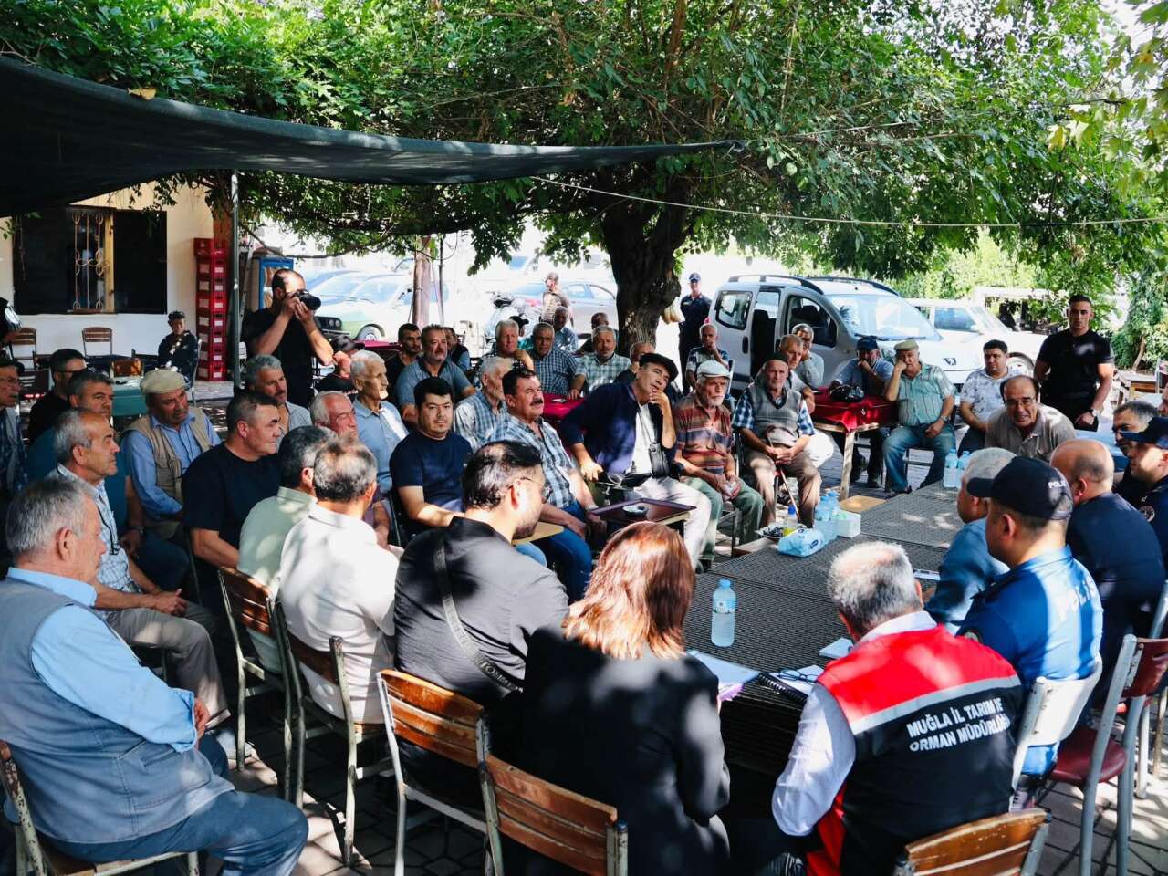 Kavaklıdere Belediye Başkanı Mehmet Demir ve Kaymakam Cihad Karakaya Çayboyu’nda Vatandaşlarla Buluştu 3
