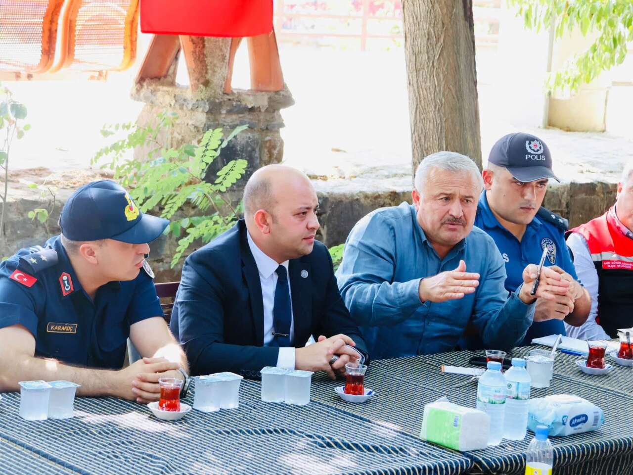Kavaklıdere Belediye Başkanı Mehmet Demir ve Kaymakam Cihad Karakaya Çayboyu’nda Vatandaşlarla Buluştu 5