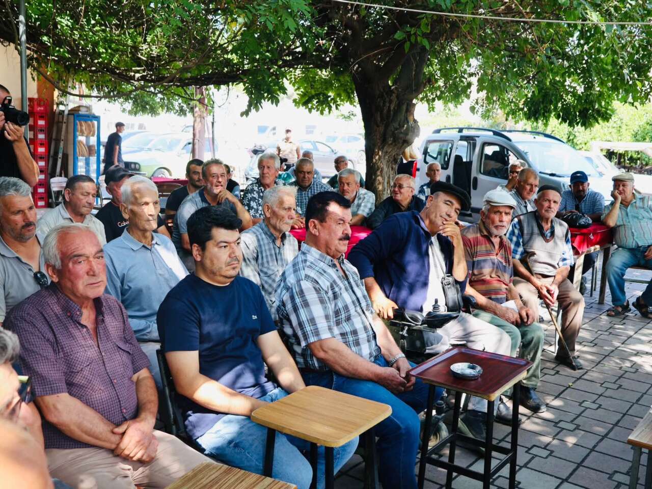 Kavaklıdere Belediye Başkanı Mehmet Demir ve Kaymakam Cihad Karakaya Çayboyu’nda Vatandaşlarla Buluştu 4