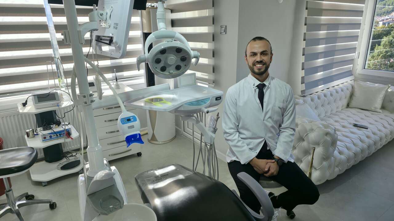 Menteşe Cumhuriyet Caddesi’nde Yeni Diş Kliniği: Sami Erkan Ünal Hizmete Başladı 6