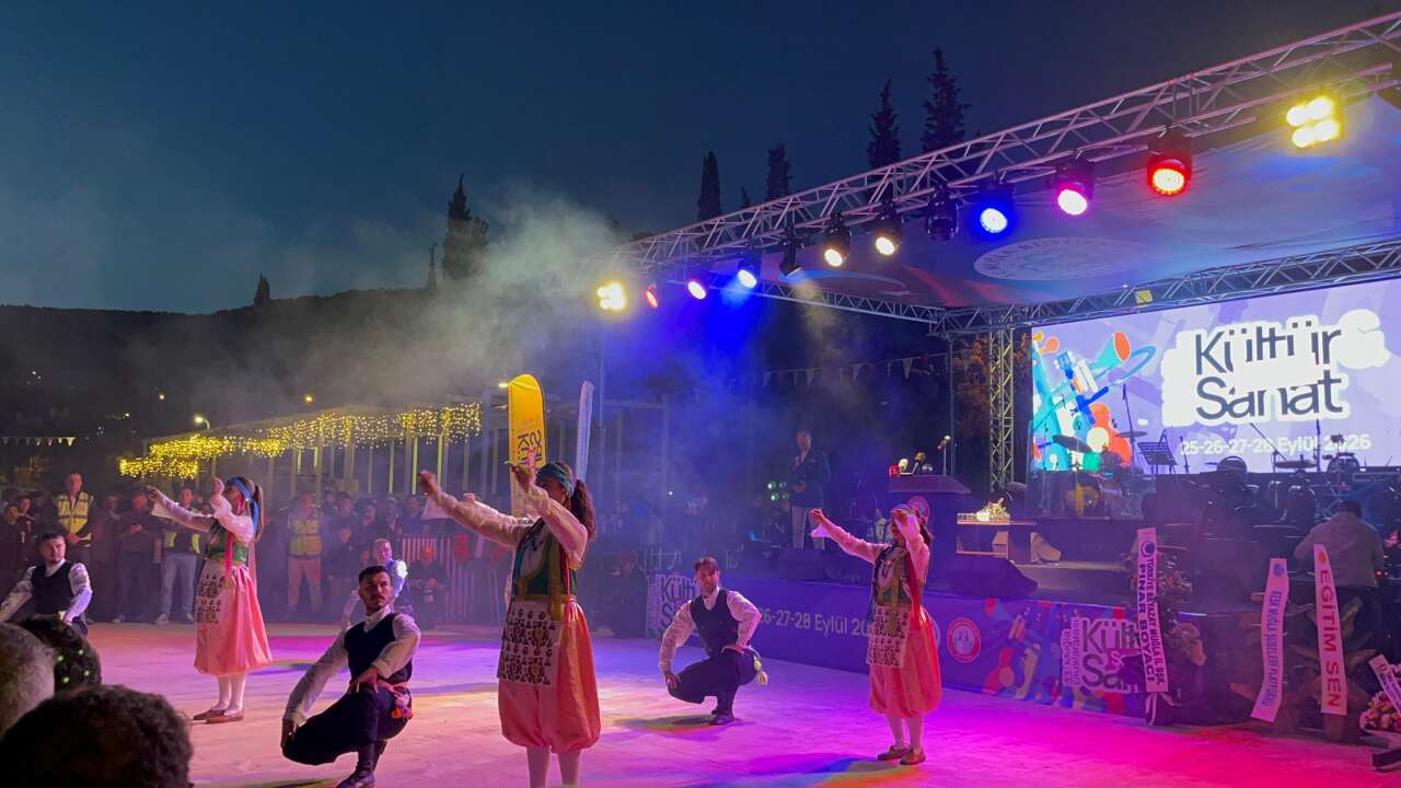 33. Muğla Kültür ve Sanat Şenliği Coşkuyla Başladı 7