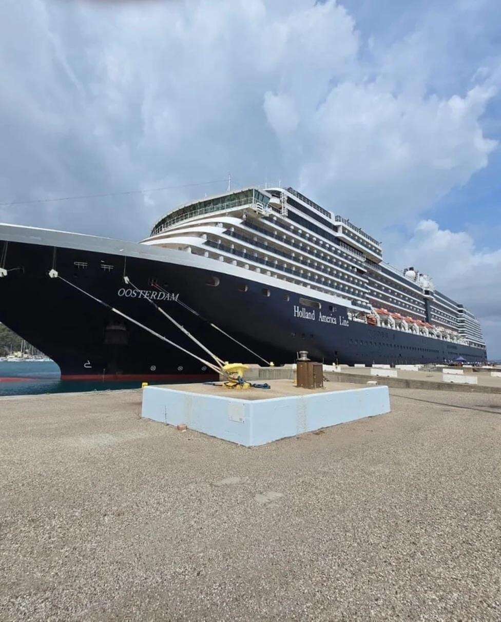 160 Süit Odası Bulunan “Yüzen Otel” Bodrum’da, 285 Metrelik OOSTERDAM İlk Kez Geldi 5