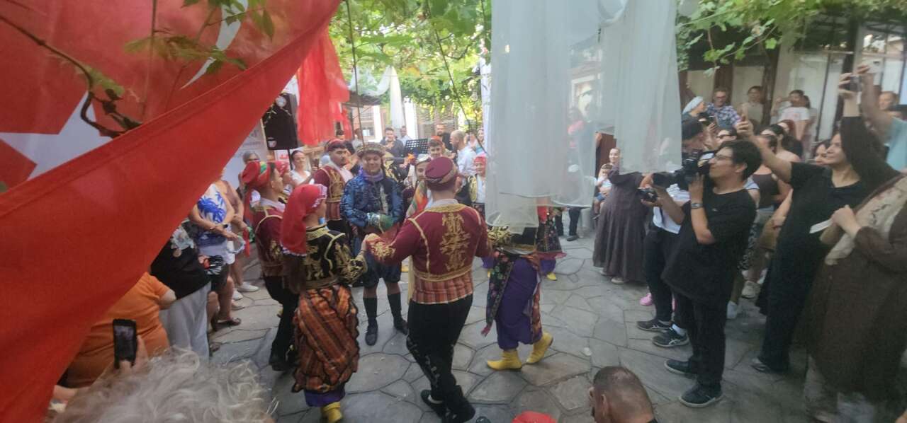 Muğla’da Festival Coşkusu Kına Gecesiyle Taçlandı, Gelin ve Damat Zeybek Oynadı 5
