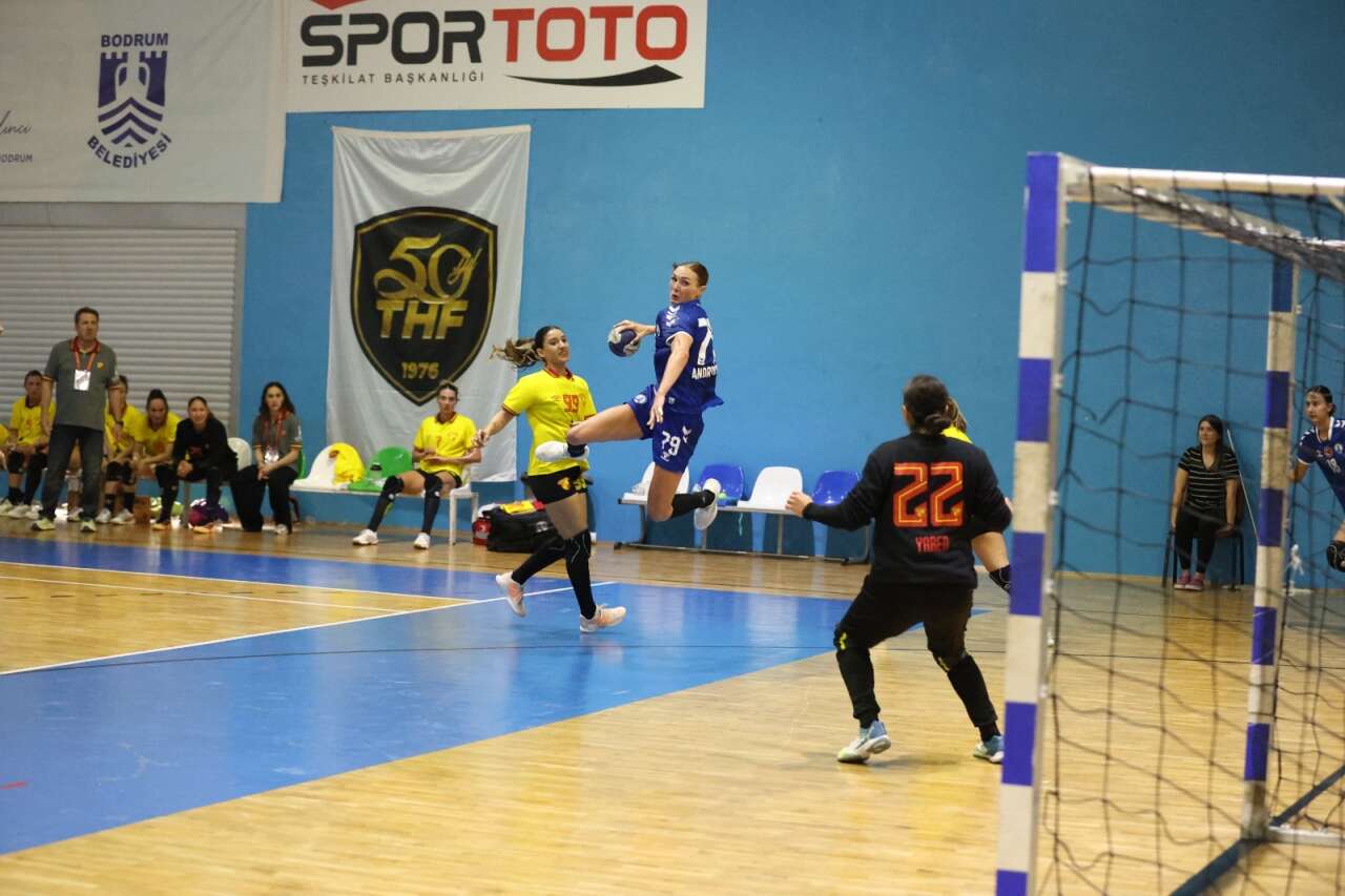 Yalıkavakspor Evinde Kazandı: Göztepe’yi 32-24 Mağlup Etti 2