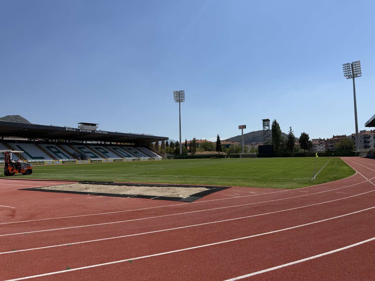 Muğlaspor Evine Dönüyor, Muğla Atatürk Stadyumu Maça Hazır 3