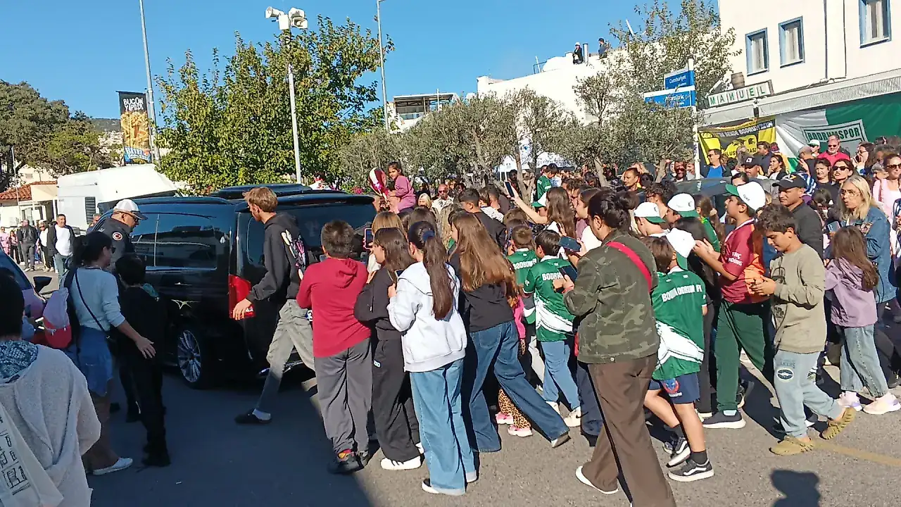 Muğla’da İyilik Pazarı’na Ünlü Akını: Bodrum FK Ve Daha 17 Ekibi Bir Araya Geldi 2