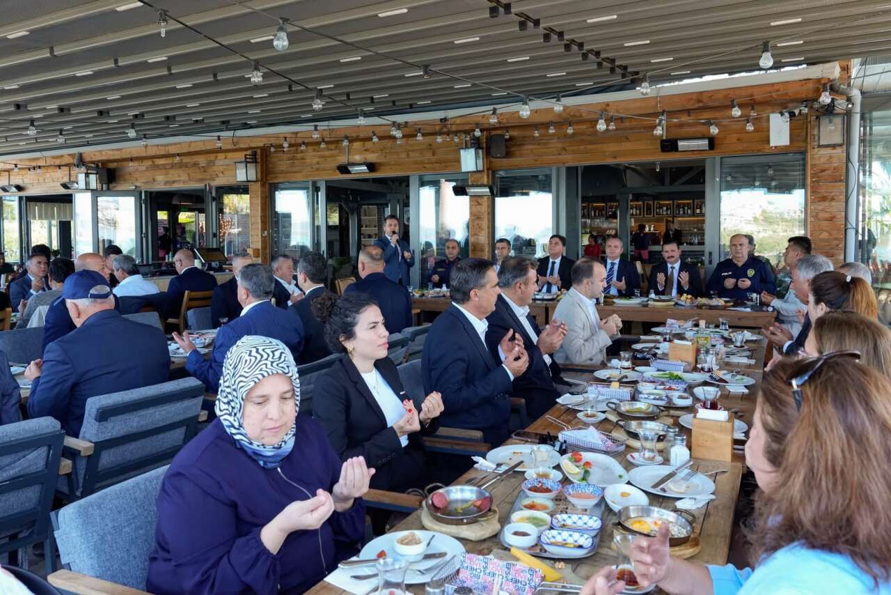 Fethiye’de Torunoğullarının Ev Sahipliğinde Muhtarlar Günü Buluşması: “Birlik ve Beraberlik Mesajı” 1