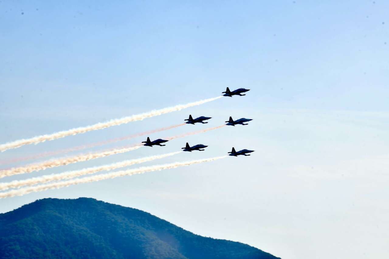 Türk Yıldızları Fethiye Semalarında Prova Yaptı: Gösteri İçin Geri Sayım Başladı 2