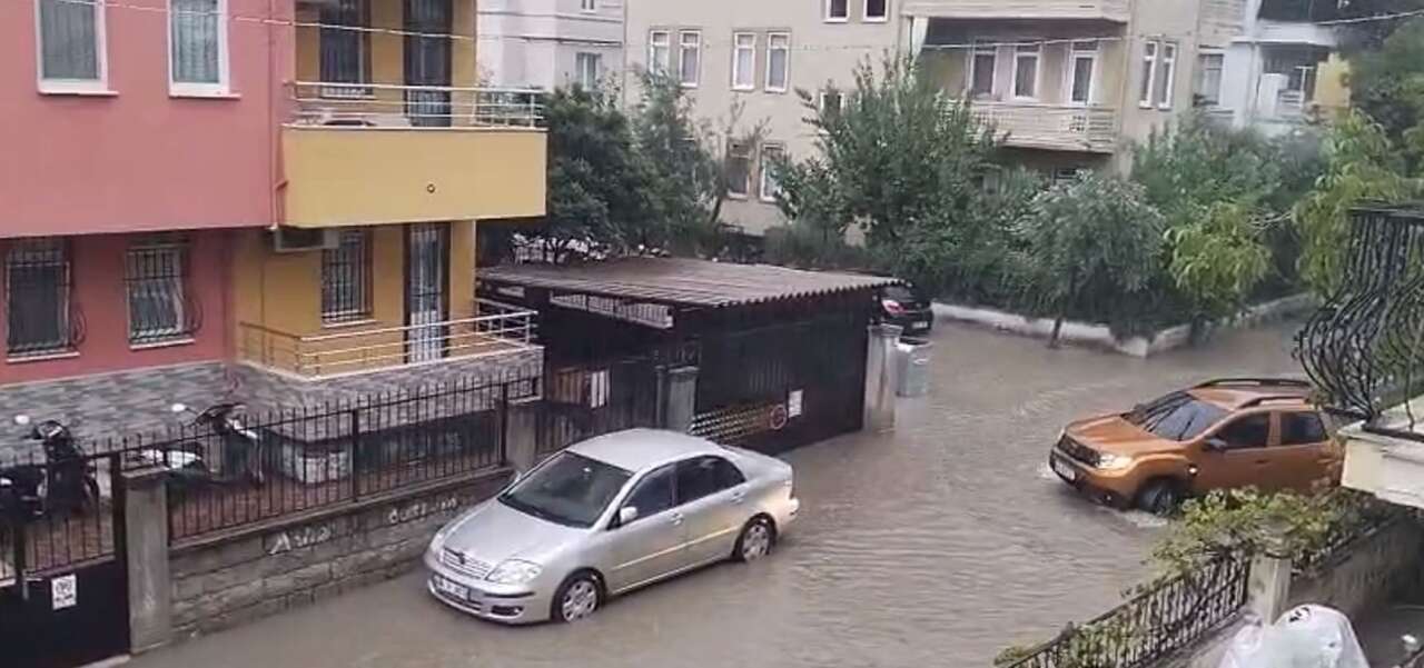 Fethiye’de Sağanak Hayatı Felç Etti: Evler, İş Yerleri ve Seralar Sular Altında 1